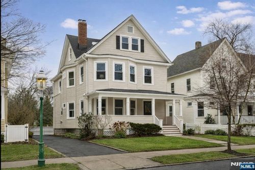 210 Baldwin St, Glen Ridge, NJ, 07028-1502 | Card Image