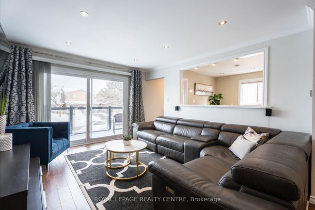 110 Simmons Blvd, House attached with 6 bedrooms, 3 bathrooms and 4 parking in Brampton ON | Image 5