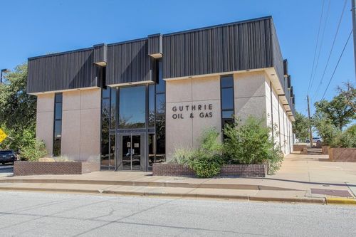 611 S Main St, Big Spring, TX, 79720-2730 | Card Image