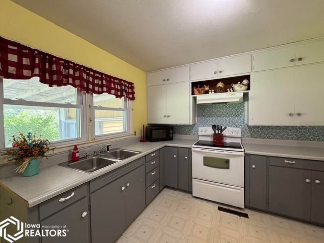 603 N Davis St, House other with 3 bedrooms, 1 bathrooms and null parking in Bloomfield IA | Image 12
