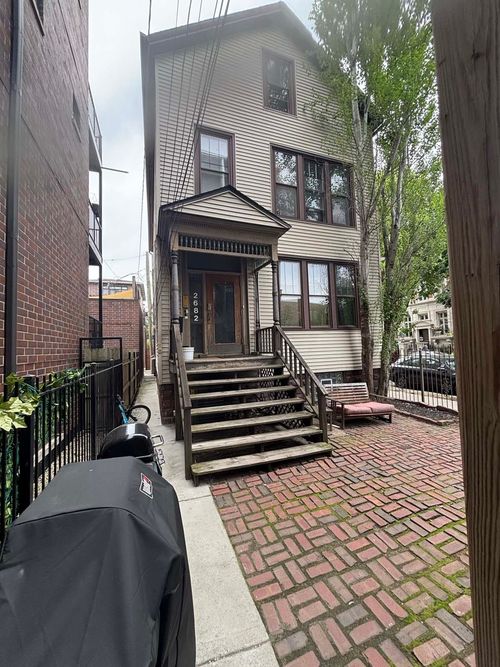 1r-2682 Orchard St, Chicago, IL, 60614-1527 | Card Image