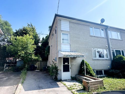 11 Templeton Crt, Scarborough, ON, M1E2C3 | Card Image