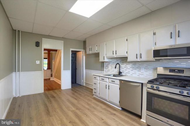 327 1 St Ave, Home with 4 bedrooms, 2 bathrooms and null parking in RED LION PA | Image 10