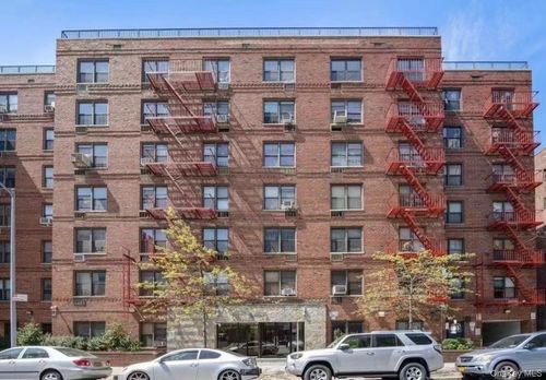 2j-13317 Sanford Ave, Flushing, NY, 11355-3610 | Card Image