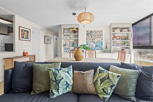 apt-1103-2724 Kahoaloha Ln, Honolulu, HI, 96826-3336 | Card Image