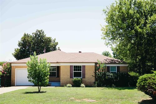 2738 Nw 32nd St, Oklahoma City, OK, 73112-7415 | Card Image
