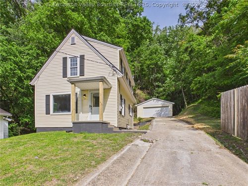 743 Greenbrier St, Charleston, WV, 25311-1935 | Card Image