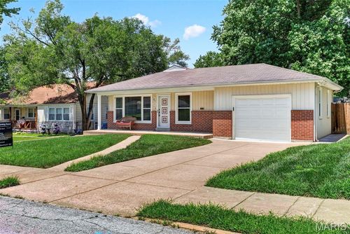 1011 Hawthorn Ave, Saint Charles, MO, 63301-4726 | Card Image