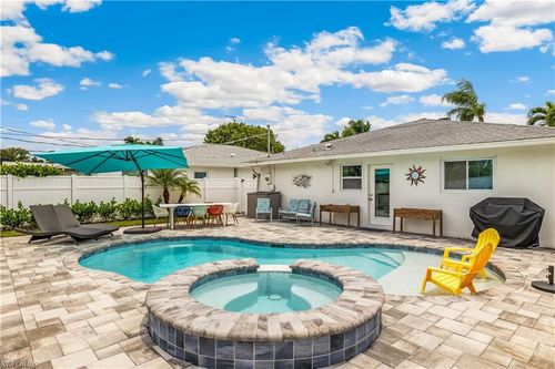 791 94th Ave, NAPLES, FL, 34108-2448 | Card Image