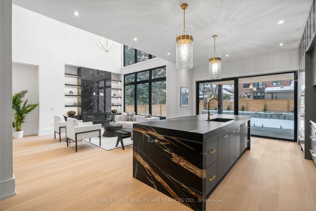 80 Edgecroft Rd, House other with 5 bedrooms, 5 bathrooms and 2 parking in Etobicoke ON | Image 15