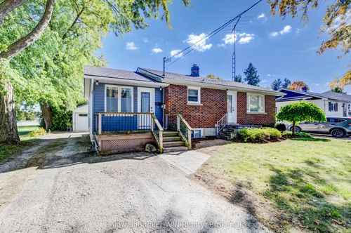 314 Wellington St E, Mount Forest, ON, N0G2L2 | Card Image