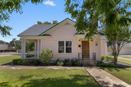 909 E Liberty Avenue, Round Rock, TX, 78664 | Card Image