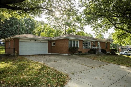 13510 E 41st Ter S, Independence, MO, 64055-3305 | Card Image