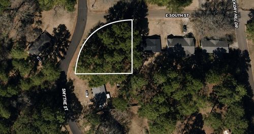 704 Smythe St, Kosciusko, MS, 39090-4728 | Card Image
