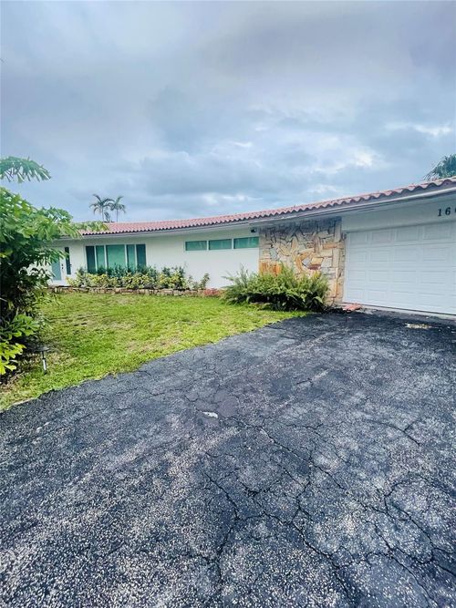 2-1601 N 29th Ct, Hollywood, FL, 33020 | Card Image
