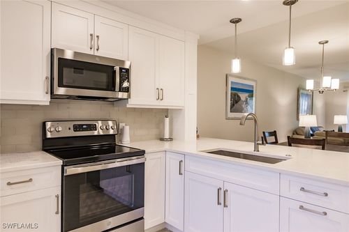 apt-g102-3032 Sandpiper Bay Cir, NAPLES, FL, 34112-5646 | Card Image
