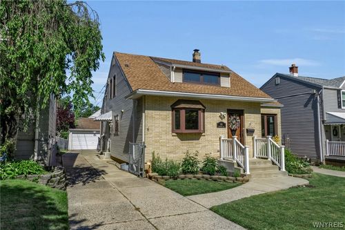 84 Windermere Blvd, Amherst, NY, 14226-3040 | Card Image