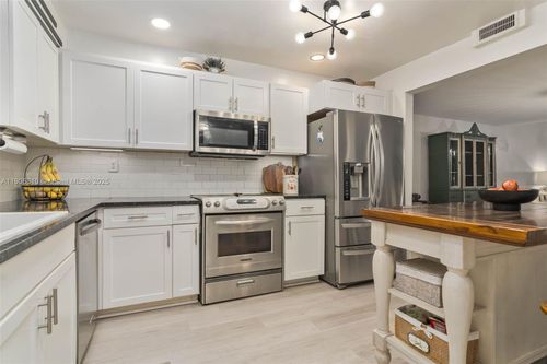 9-1603 Ne 105th St, Miami Shores, FL, 33138-2117 | Card Image