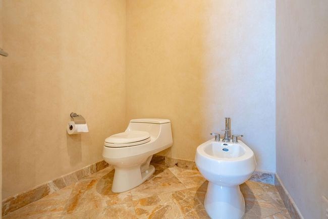 2551 Ne 31 St Ct, House other with 4 bedrooms, 6 bathrooms and null parking in Lighthouse Point FL | Image 58