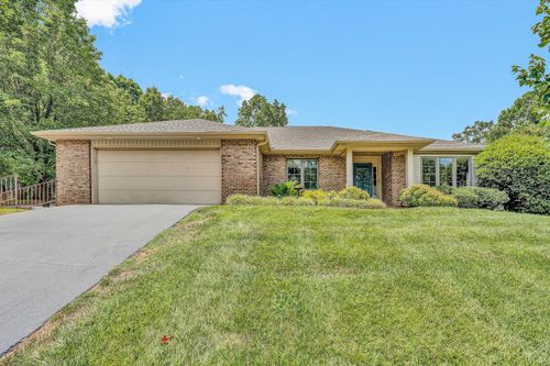 1815 Northwoods Ln, Salem, VA, 24153-7437 | Card Image