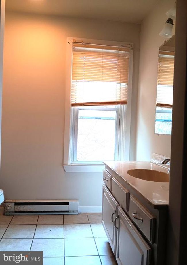 333 W Abbott St, Home with 3 bedrooms, 2 bathrooms and null parking in Lansford PA | Image 17