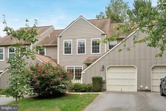 235 Copper Beech Dr, Townhouse with 3 bedrooms, 3 bathrooms and null parking in BLUE BELL PA | Image 36