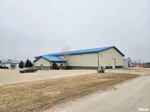 42 Spruce St, Tipton, IA, 52772-1538 | Card Image
