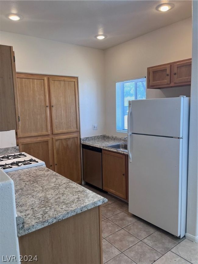 UNIT-102 - 1310 Red Gable Ln, Condo with 2 bedrooms, 2 bathrooms and null parking in Las Vegas NV | Image 11