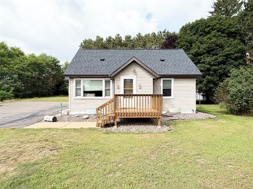 1812 Peterson Ave, Eau Claire, WI, 54703-9764 | Card Image
