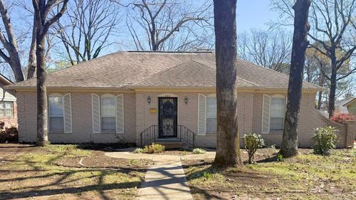 2010 Gunpowder Rd, Little Rock, AR, 72227-5541 | Card Image
