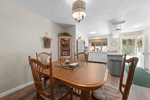 15-21 Village West Dr, Alexandria, NH, 03222-6341 | Card Image