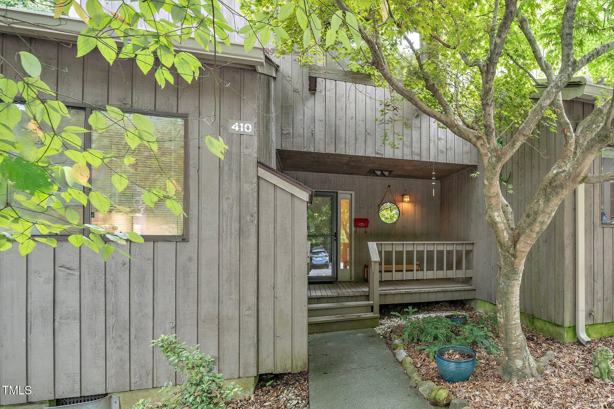 Fairoaks Cir, Chapel Hill, NC 27516