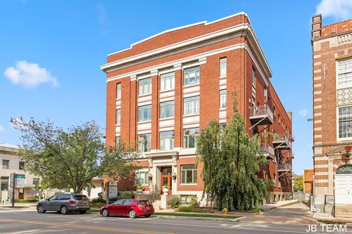 220-17 W 10th Street, Holland, MI, 49423 | Card Image