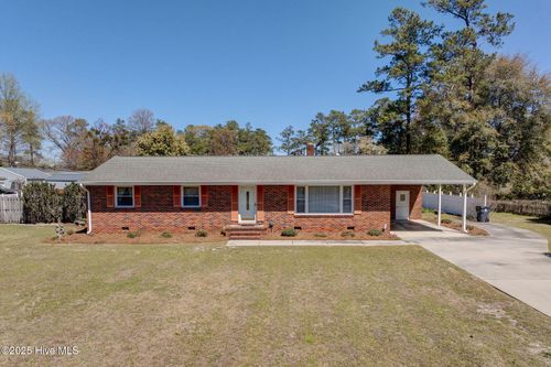 204 E Cornwallis St, Riegelwood, NC, 28456-7926 | Card Image