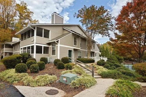 308 Wynnes Ridge Cir Se, Marietta, GA, 30067-8445 | Card Image