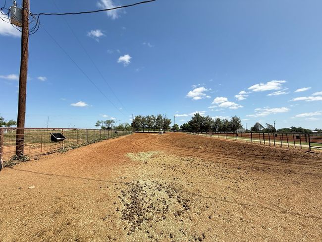 447 W Fm 1606, House other with 3 bedrooms, 2 bathrooms and 2 parking in Ira TX | Image 46