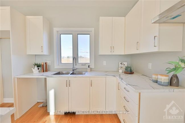3325 Highway 31 Bank St, House other with 2 bedrooms, 1 bathrooms and 6 parking in South Dundas ON | Image 14
