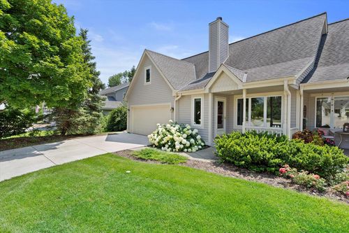 N13W6855 Pheasant Court, Cedarburg, WI, 53012 | Card Image