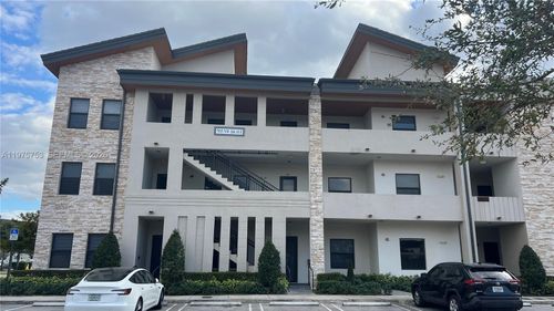 apt-33-7915 Nw 104th Ave, Doral, FL, 33178-4474 | Card Image