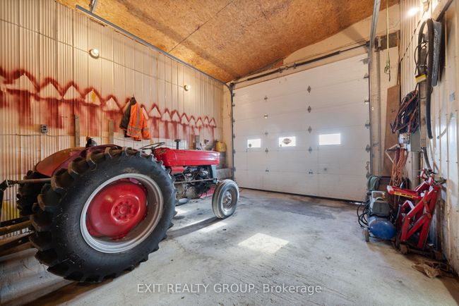 325 County Rd 30, House other with 2 bedrooms, 2 bathrooms and 25 parking in Bloomfield ON | Image 33