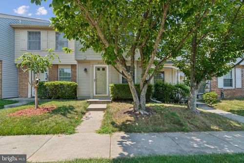 8483 Aurora Ct, LORTON, VA, 22079-3040 | Card Image