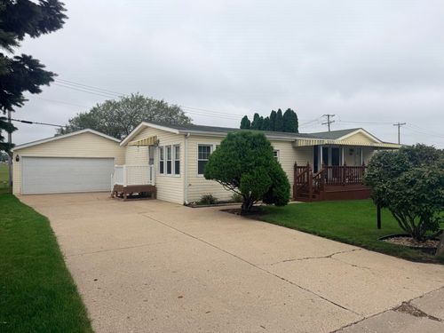 8616 Summerwood Drive, Roscoe, IL, 61073 | Card Image