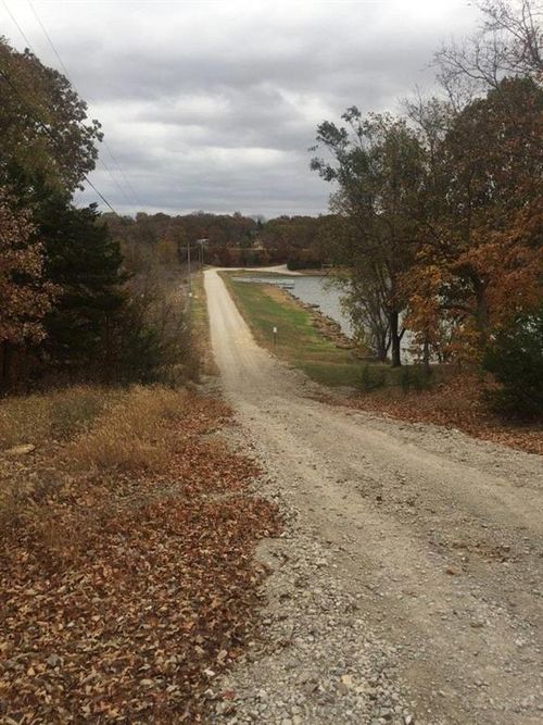 22 Granada Rd, Mound City, KS, 66056-4005 | Card Image