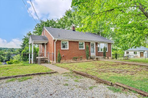 2251 Moir St, Roanoke, VA, 24012 | Card Image