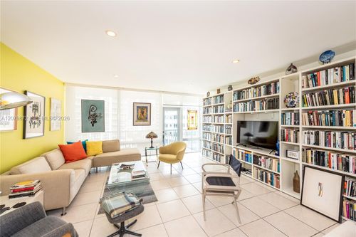 1215-1408 Brickell Bay Dr, Miami, FL, 33131-3697 | Card Image