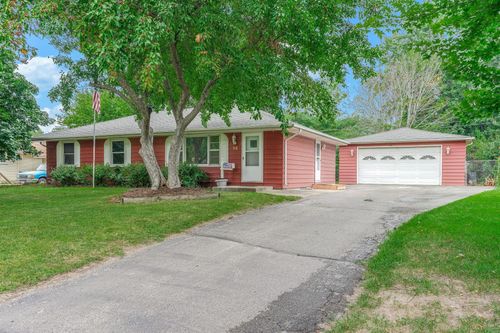 36 W 104th St, Bloomington, MN, 55420-5205 | Card Image