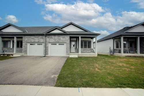 92 Cheryl Ave, Atwood, ON, N0G1B0 | Card Image