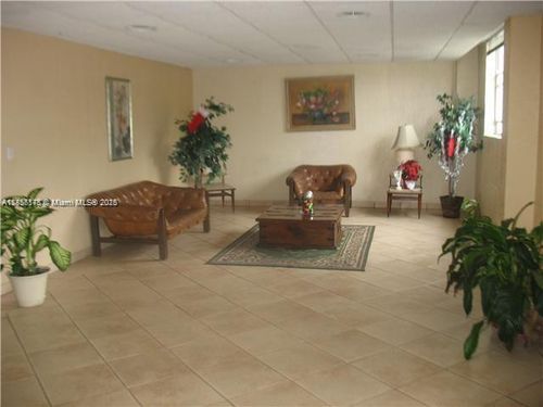 apt-205-16465 Ne 22nd Ave, North Miami Beach, FL, 33160-3724 | Card Image