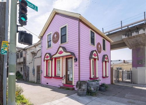 745 5th St, Oakland, CA, 94607-3019 | Card Image