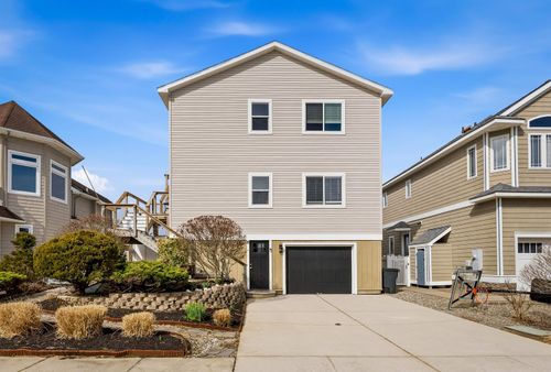 17 Seabreeze Ln, Avalon, NJ, 08202-1828 | Card Image